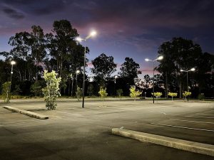 Título Iluminando o futuro As vantaxes brillantes das luces solares LED